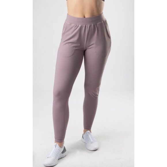 Alphalete Premium Pro Elite Joggers in Purple Dove Size Medium New with tags - Picture 2 of 11